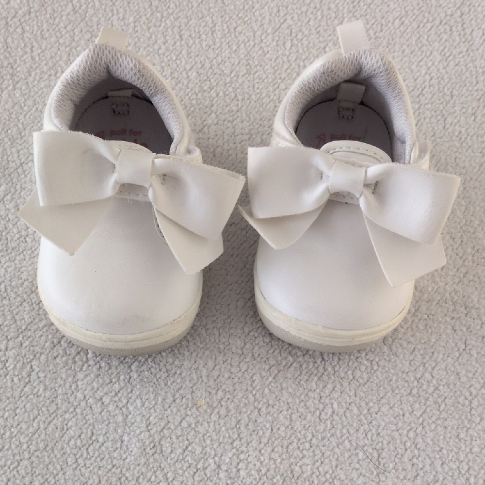 Stride Rite White Bow Dress Shoes